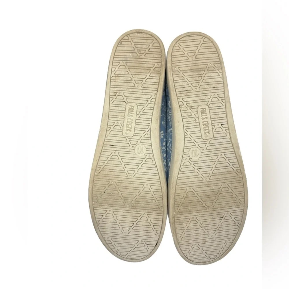 Falls Creek Blue Canvas Flats‎ w/ White Floral Pattern (Size 10)